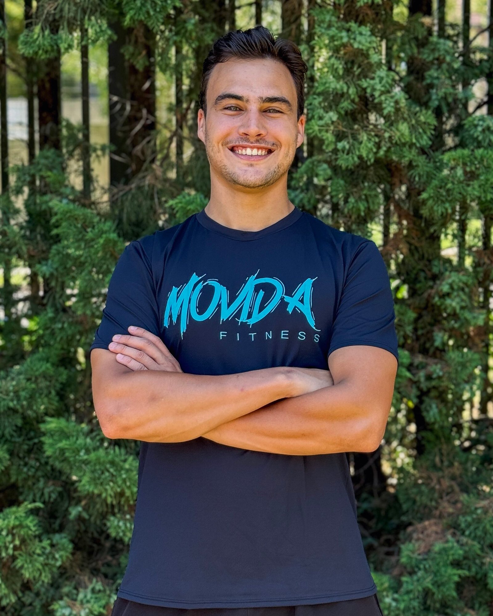 Lucca Zambuzzi  CREF 037450-G/PR  Especialidade: Treinamento de força, hipertrofia e gerontologia.