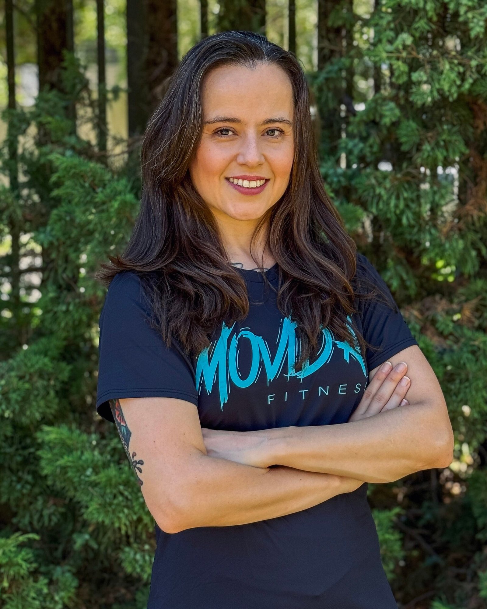 Fran FalcãoCREF 038703-G/PR Especialidade: Mestre em ciências da saúde e Professora de pilates.