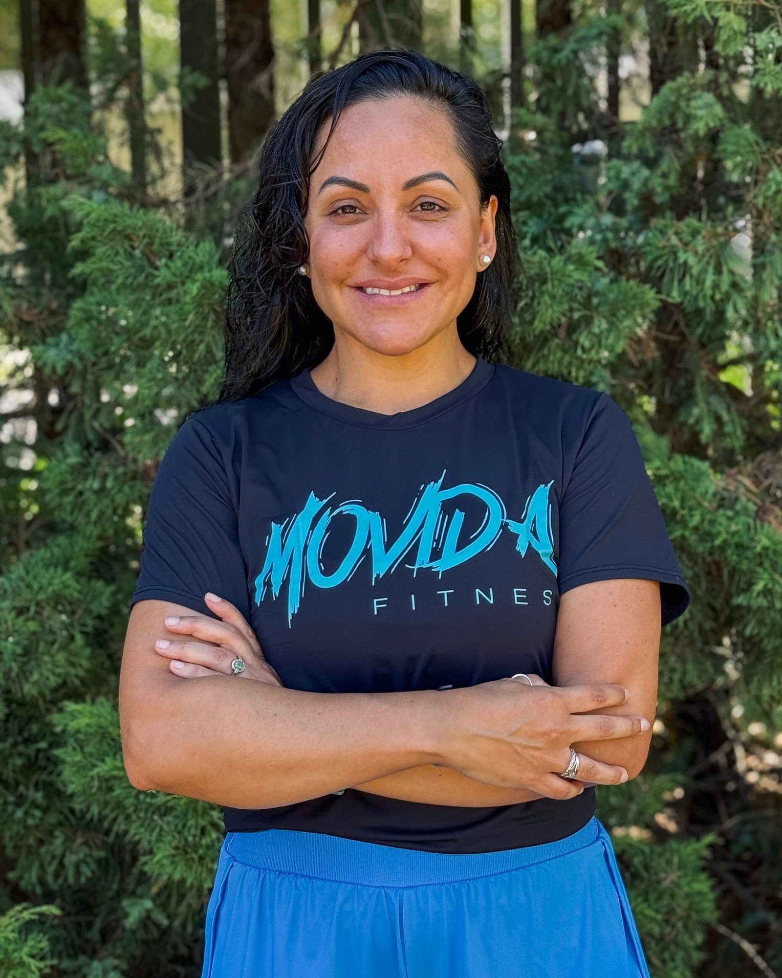 Cris Cordeiro CREF 013733-G/PREspecialidade: Treinamento de força e reabilitação de lesões com foco em emagrecimento.